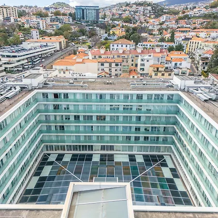 Апартаменты Seaside Serenity