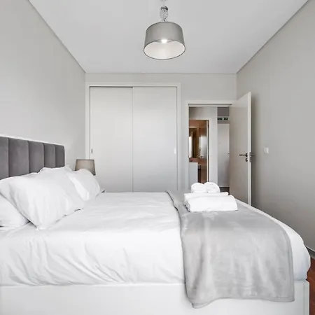 Seaside Serenity Apartment