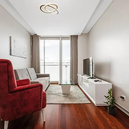 Seaside Serenity דירה